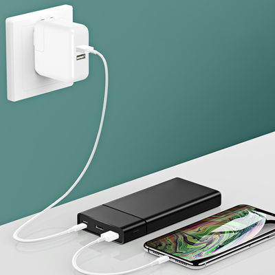 Kapasitas Tinggi 20000mAh 380g Paket Baterai USB Ganda